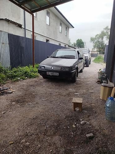 Унаа сатуу: Volkswagen Passat: 1991 г., Кол менен иштөөчү, Универсал — 1