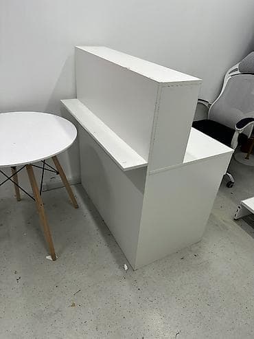 Аппараты для стирки ковров: Стойка ресепшн, Материал: Дерево, 140 см * 110 см * 60 см, Новый — 2