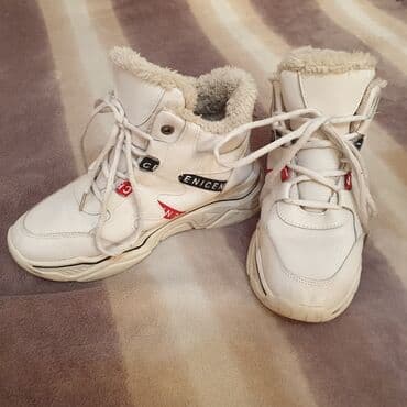 Спецодежда: Зимние кроссовки. Состояние хорошее. Размер 37-38. У меня 38-ой, но не — 1