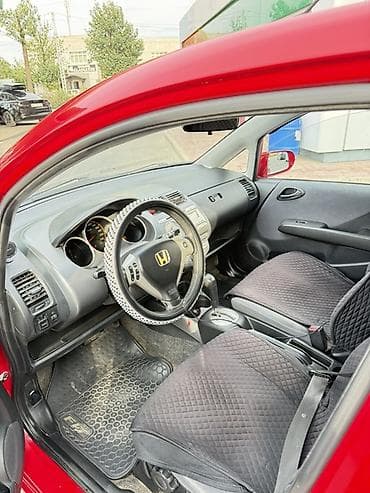Продажа авто: Honda Jazz: 2008 г., 1.4 л, Автомат, Бензин, Хэтчбэк — 5