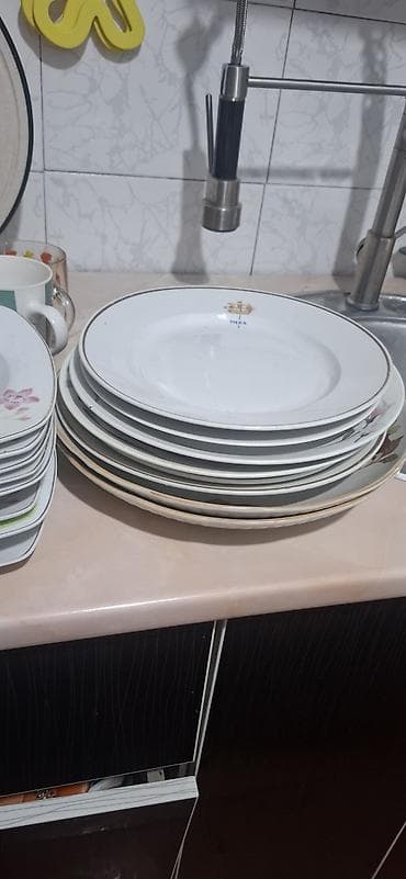 dinner table: Чайник электрический рабочий но сломанно стекло. мэджик булет рабочий — 3