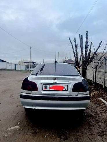 Mitsubishi Carisma: 2000 г., 1.6 л, Механика, Бензин, Седан