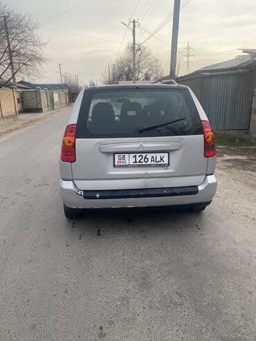 Mitsubishi Space Star: 2003 г., 1.8 л, Механика, Газ, Хэтчбэк