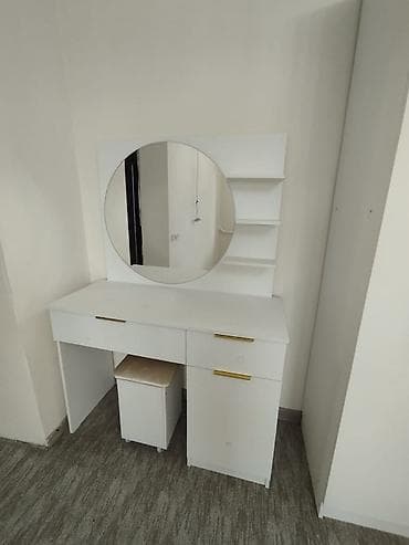 bed table: Туалетный столик, Новый, С зеркалом, цвет - Белый, ЛДСП, В рассрочку — 2