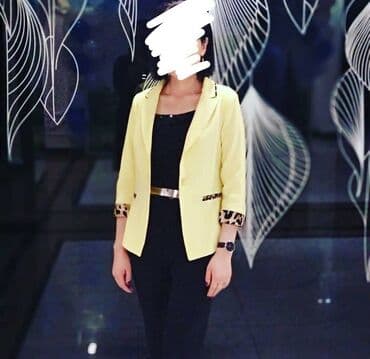 прокат национальных костюмов для детей: Пиджак 
размер : М
бренд :CHANEL
Новый — 1