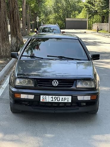 nardo grey: Volkswagen Vento: 1992 г., 1.8 л, Седан — 3