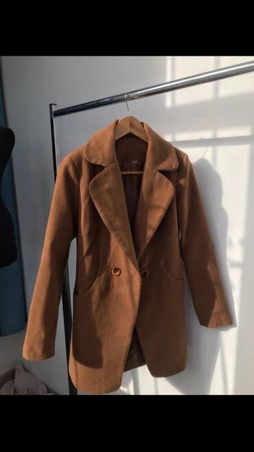 продаю связи с переездом: Демисезонное пальто 44-46 — 1