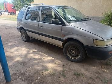 Транспорт: Mitsubishi Space Wagon: 1992 г., 1.8 л, Механика, Бензин, Минивэн — 1