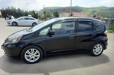 крло на фит: Honda Fit: 2011 г., 1.6 л, Автомат, Бензин, Хэтчбэк — 3