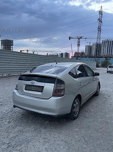 болушу: Toyota Prius: 2004 г., 1.5 л, Гибрид — 2