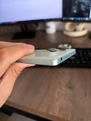 redmi note 7 pro: Poco F5, Б/у, 256 ГБ, цвет - Зеленый, 2 SIM — 4