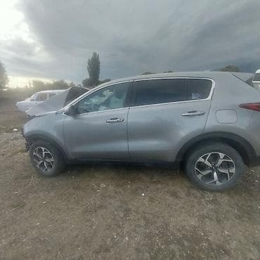 chevrolet spark 2016: Kia Sportage, серебристый кроссовер, (послелнее поколееия) год выпуска — 4