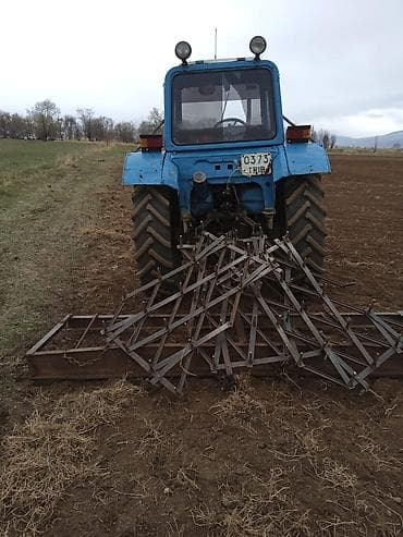 Транспорт: Трактор колесный, с кабиной, с прицепным боронованием - Тип — 3