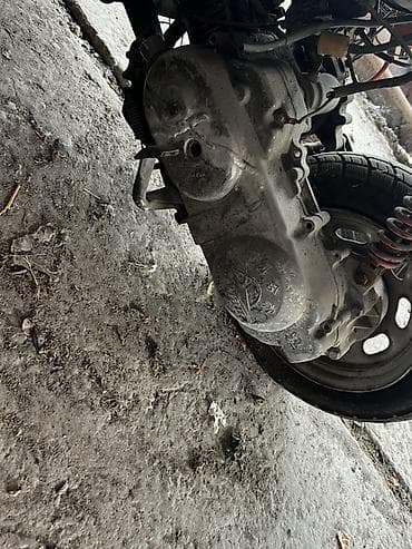 мото скутеры: Скутер (бензиновый), класс 50–150 см³, платформа GY6. Описание: - — 3