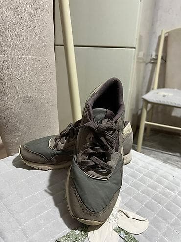 reebok красовки: Кроссовки Reebok, 39 размер, очень удобные. Цена 500 сом — 2