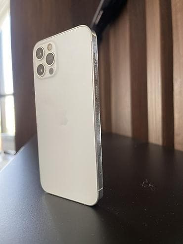 айфон 12 обычный: IPhone 12 Pro, Б/у, 256 ГБ, Серебристый — 1