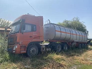 Тягач, 2010 г., Цистерна
