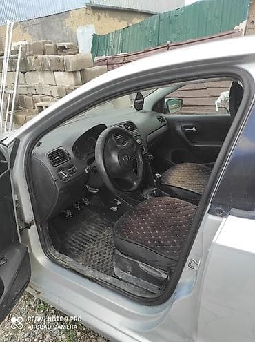 зеркало каракол: Volkswagen Polo: 2013 г., Кол менен иштөөчү, Седан — 3
