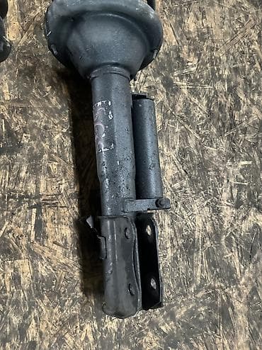 Компрессоры для авто: Опорная подушка амортизатора Subaru 2003 г., Б/у, Оригинал, Япония — 4