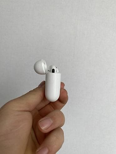 coros pace: AirPods 2.1 Оригинал (Б/У) Без комплекта Заряд держит хорошо Правая — 3