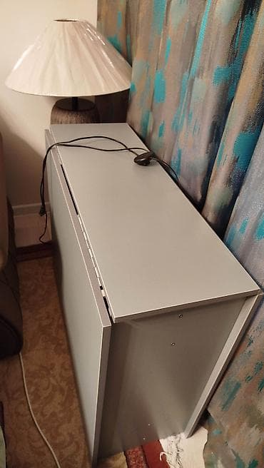 Складной стол-консоль, цвет серый. - Компактный дизайн: в сложенном