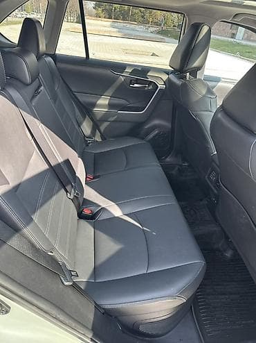 продам рав 4 гибрид: Toyota RAV4: 2021 г., 2.5 л, Автомат, Гибрид, Кроссовер — 10