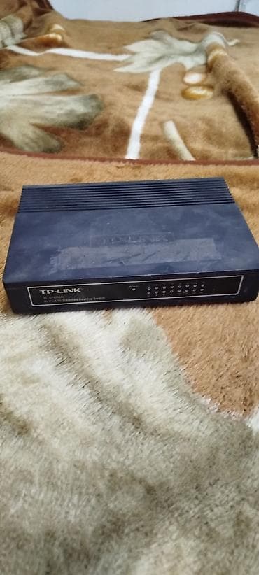 usb lan: TP-LINK TL-SF1016D — настольный неуправляемый коммутатор на 16 портов — 1