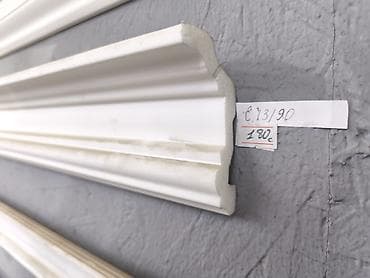 Плинтус/карниз потолочный из пенополистирола (или полиуретана) с