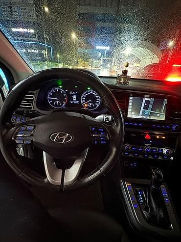 Hyundai Elantra: 2019 г., 1.6 л, Автомат, Бензин, Седан — 6