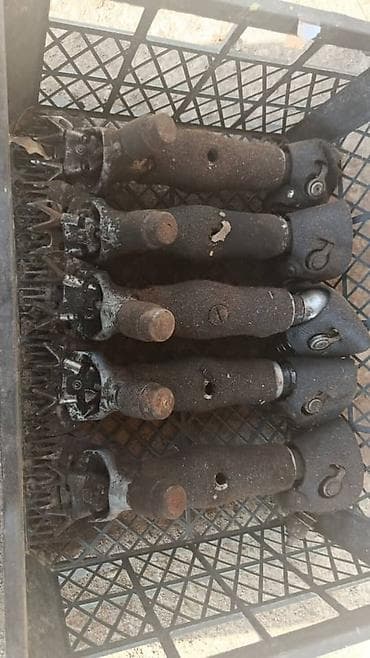 Товары и оборудование для с/х животных: Бу держак 5000 сомдон сурап жатам
В комплекте: 5 штук, как на фото — 3