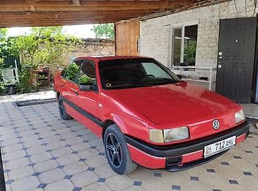 Volkswagen Passat: 1990 г., 1.8 л, Механика, Бензин, Седан — 9