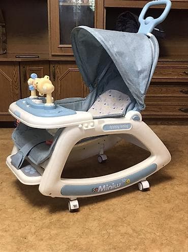 Детский шезлонг качалка Happy Baby Miniw ЕСТЬ ПОЛОЖЕНИЯ ЛЁЖА И at lalafo.kg Детский шезлонг качалка Happy Baby Miniw ЕСТЬ ПОЛОЖЕНИЯ ЛЁЖА И