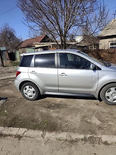 Toyota Ist: 2003 г., 1.5 л, Автомат, Бензин
