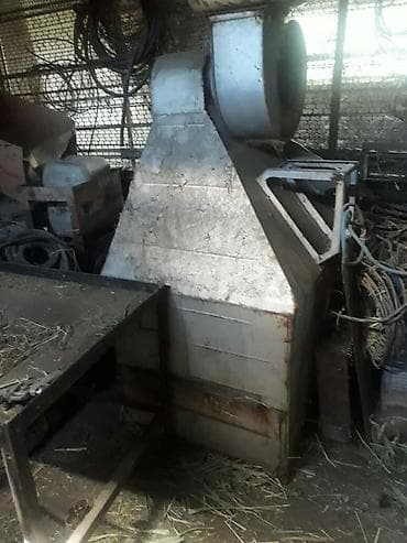 Продаю вытяжку улитка вместе со столом для кузнечного цеха и мн.др at lalafo.kg Продаю вытяжку улитка вместе со столом для кузнечного цеха и мн.др