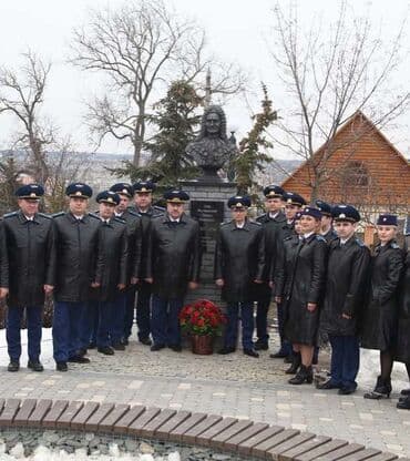 отделочные материалы для наружных стен в бишкеке: Скульптура на заказ ( статуи памятники станковая скульптура — 10