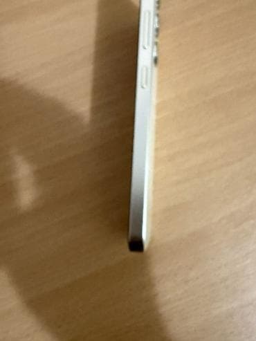 продам телефон самсунг: Samsung Galaxy S24, Б/у, 256 ГБ, цвет - Бежевый, 1 SIM, eSIM — 3
