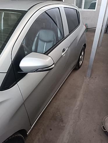 гранта зеркала: Chevrolet Spark: 2019 г., 1 л, Автомат, Бензин, Хэтчбэк — 2