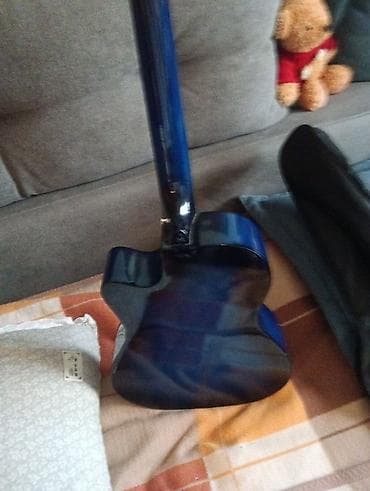 Акустическая гитара 3/4, с вырезом (cutaway), сине‑черный градиент