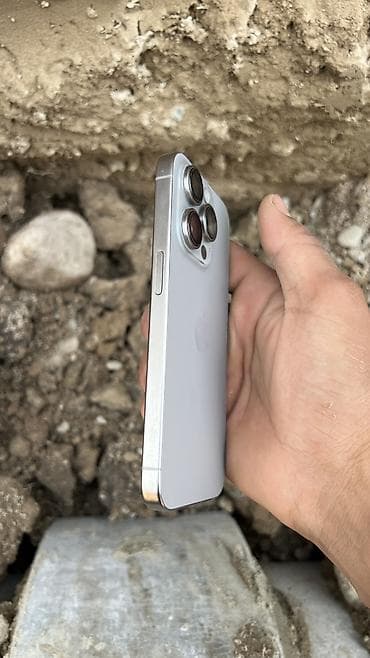 iphone 70: IPhone 15 Pro, Б/у, 256 ГБ, Natural Titanium, Чехол, 95 % — 2