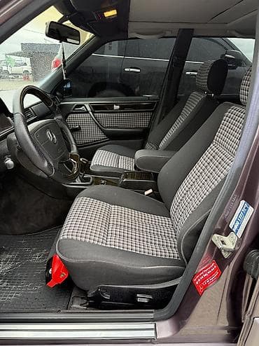 вента машына: Mercedes-Benz E-Class: 1992 г., 2.2 л, Механика, Бензин, Седан — 8