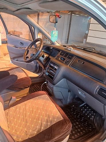 нонда: Honda Shuttle: 2000 г., 2.3 л, Бензин, Минивэн — 8