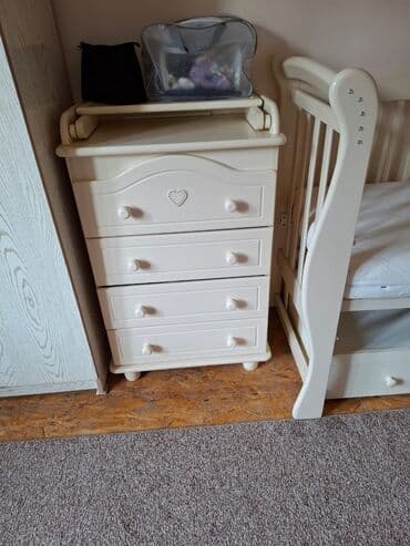 буу манеж: Манеж-кровать, Б/у, С комодом, Дерево — 2