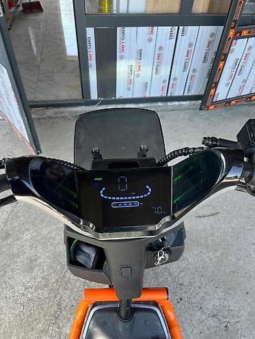 российские скутеры: Электроскутер (городской) с цифровой приборной панелью и кофром - — 2