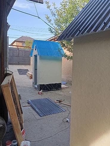 Биотуалеты для людей с инвалидностью: - Наружный туалет, - Конструкция: каркасная, с двускатной крышей. - — 3