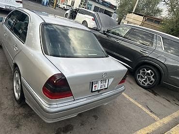 коврик мерседес: Mercedes-Benz С -класс W202 (седан), интерьер - Просторный салон с — 8