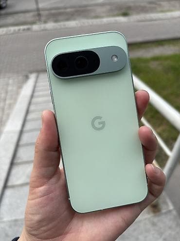 Google Pixel 9, Б/у, 128 ГБ, цвет - Зеленый, 1 SIM, eSIM