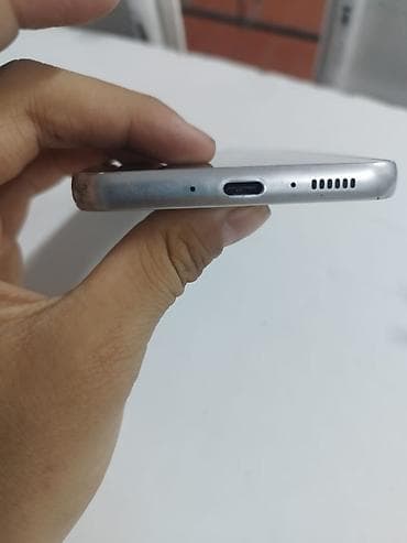 Samsung Galaxy A34 5G, Б/у, 256 ГБ, цвет - Серебристый, 1 SIM