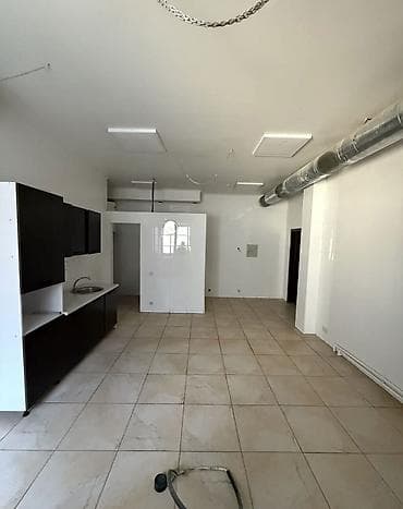 салонов красоты: Аренда офисов, 310 м², В жилом комплексе, 1 линия — 4