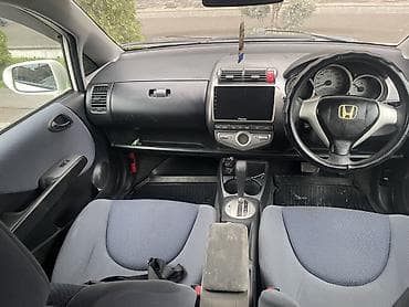 габарит: Honda Fit: 2005 г., 1.5 л, Автомат, Бензин, Хэтчбэк — 10