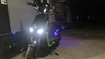 самакады: Электроскутер для города и доставки права для его вождения не нужны — 4